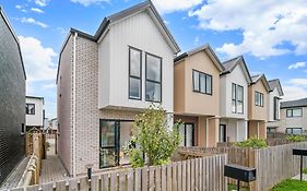 Cozy Brand New Townhouse 6